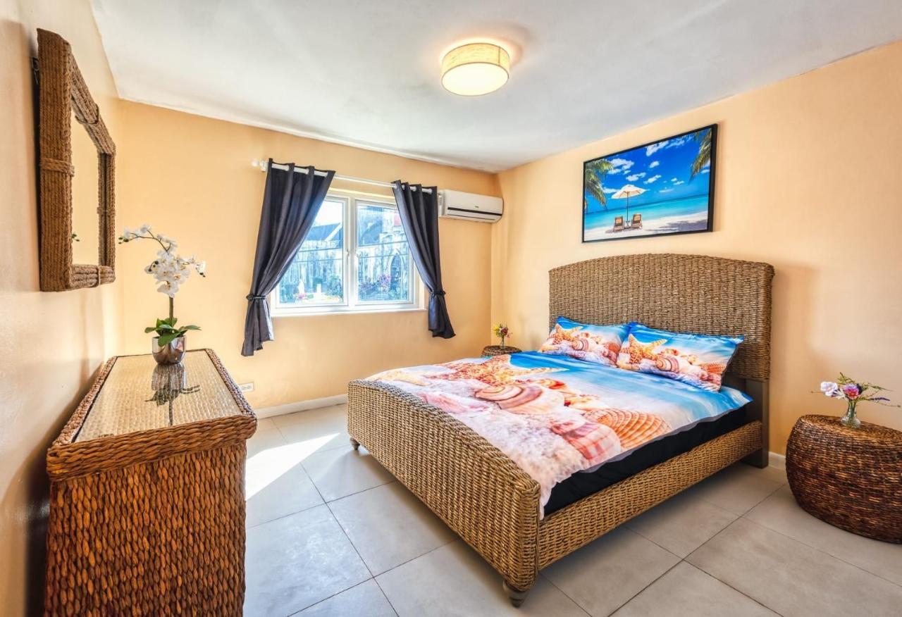 Apartment In Downtown At The Beach Nassau Exteriér fotografie