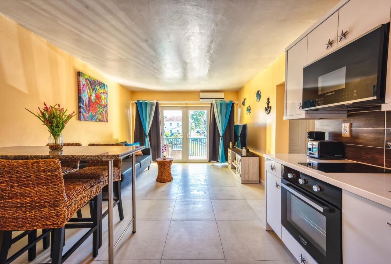 Lovely Apartment Near Beach, Downtown, 24H Security, Pool Nassau Exteriér fotografie