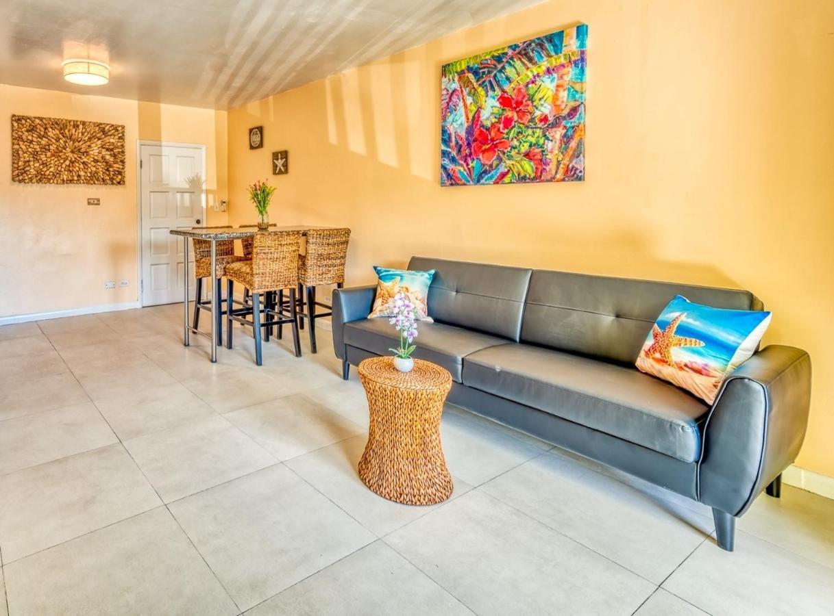 Apartment In Downtown At The Beach Nassau Exteriér fotografie